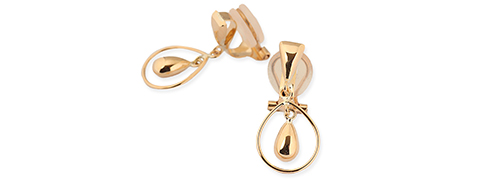 金のイヤリング