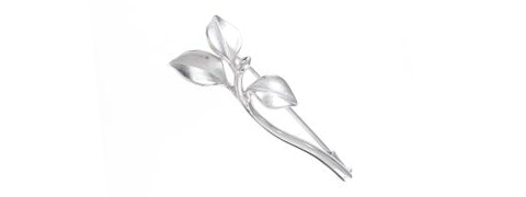 プラチナのブローチ